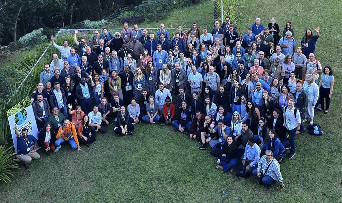 Group Photo: Participants of the International Symposium on Biological Control of Weeds 2023 in Iguazu, Argentina.